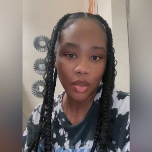 Meet your Posher, Paris